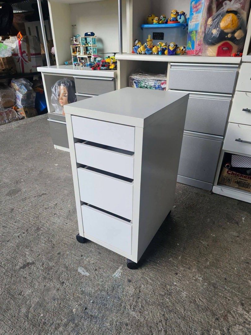 Side Drawers ‼️₱3800‼️ (Category: Shelves, Cabinets & Racks) located in Quezon City. Submitted by ledamadel (Listing ID 1462588904, Image 3). Description: Side Drawers ‼️₱3800‼️ -Space Saver! 😘😍 ✔L-14 H-27 W-23 inches 📏 ✔5 Drawers 🗄 ✔Laminated 🔖 ✔️Compress & Mdf Back! 💢 ✔Scratches As-is! 👌 Location: 40 Aplaya St Napocor Vill. Tandang Sora Quezon City. For inquiry please Pm us or Call. 09066885859 Please like our page thanks! 👇👇👇👇 KMA O