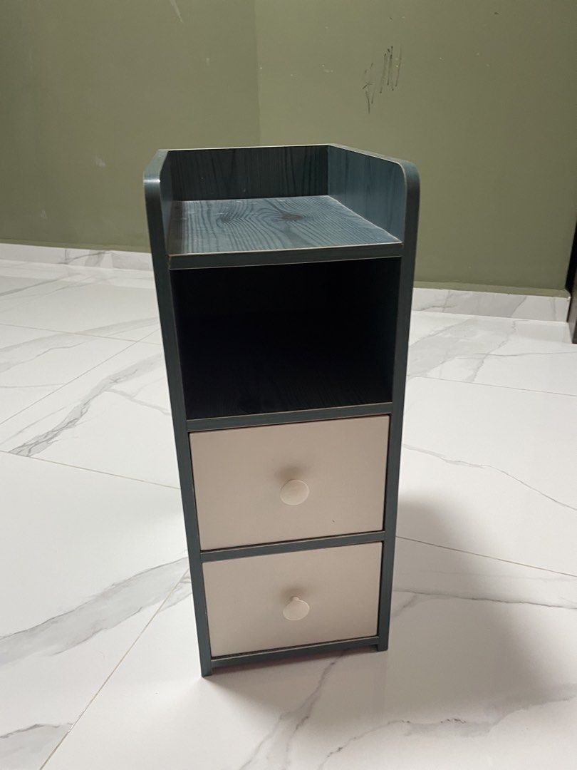 Side table (Category: Shelves, Cabinets & Racks) located in Singapore. Submitted by xxxslk (Listing ID 1462515484, Image 1). Description: .