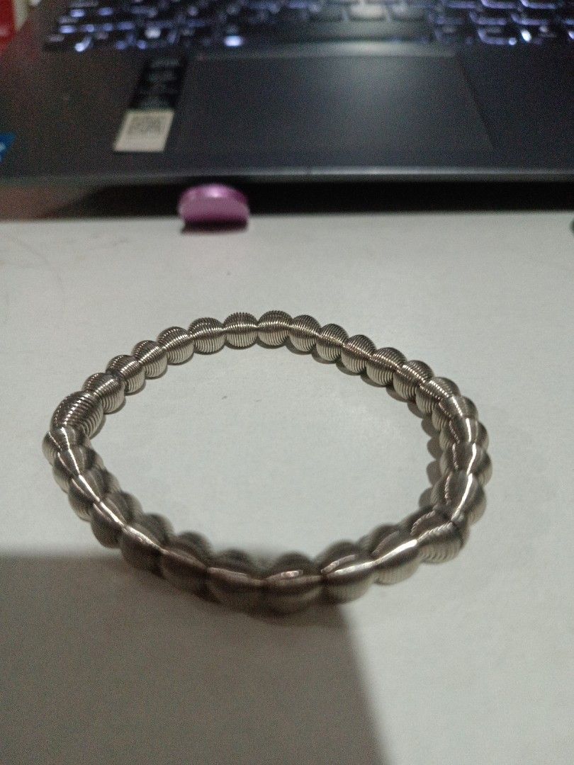 Silver tone bracelet and necklace (Category: Jewelry) located in Davao. Submitted by epiclion-c7dd (Listing ID 1462498536, Image 3). Description: fashion jewelry.untested.as is.