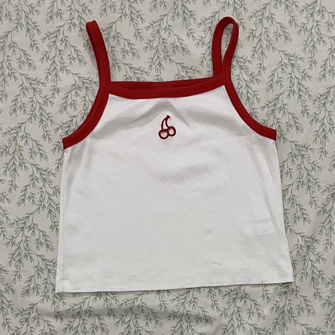 sleeveless tops (Category: Sleeveless) located in Legazpi City. Submitted by aleiahxophia (Listing ID 1462621663, Image 2). Description: take all for 500 | xs to small.