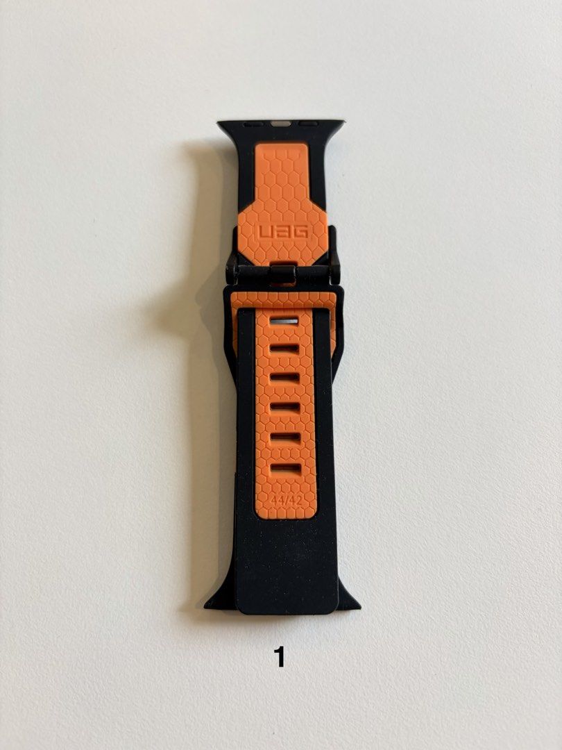 Smart Watch Straps (Category: Wearables & Smart Watches) located in Quezon City. Submitted by onlinegaragesale.ph (Listing ID 1462506257, Image 3). Description: Smart Watch Straps -third party straps -like new condition -₱125/pc -TAKE ALL FOR ₱650 (8 PCS) #5 Black & #5 Brown for regular watches, the rest for smart watches Location: Commonwealth QC Shipping via lalamove/ J&T.