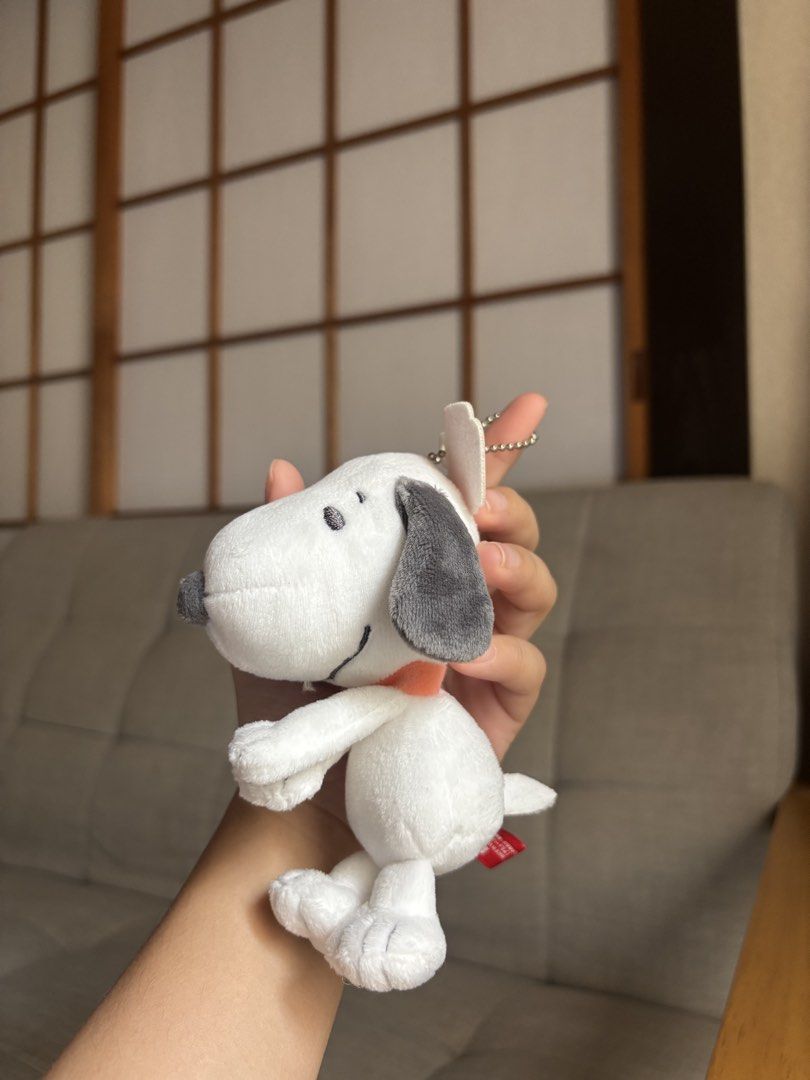 Snoopy Keychain Charm (Category: Character Goods) located in Quezon City. Submitted by nini.corner (Listing ID 1462513393, Image 2). Description: - Super cute! 🥺 - like new and excellent condition.