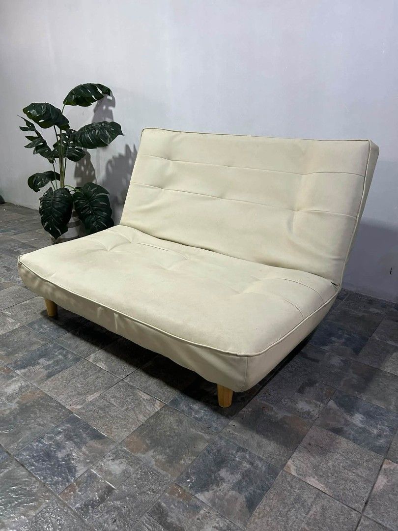 Sofabed (Category: Sofas) located in Meycauayan. Submitted by marygracecasimiro (Listing ID 1462448909, Image 3). Description: Imported Leather Reclining Sofa Bed from Japan P7,000 lang suki 47x47x30in Reclining Sofa Leather Walang sag Walang lubog Good Condition💚 Scratches lang suki Matibay From Japan #sofabed #reclining #angelescity #Pampanga # #highlight.