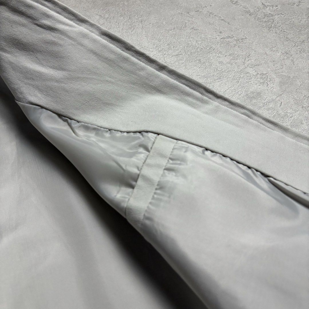 Solid Work Jacket (Kategori: Baju Luaran) berada di Depok. Dikirim oleh scrollnstop_ (ID iklan 1462515525, Gambar 3). Deskripsi: Pit to pit 57 cm Length 68 cm Sleeve 61 cm Like new Worth to buy Laundered. Perhatikan detail pada gambar, barang tidak 100% seperti baru, memungkinkan terdapat sedikit perbedaan warna karena pengambilan gambar, Toleransi 1-2cm pengukuran, membeli berarti setuju. .