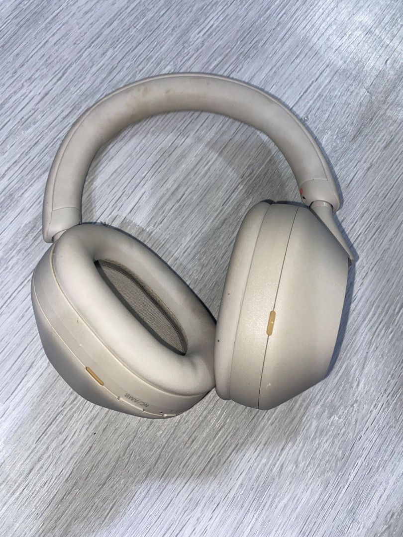 Sony Wh1000Xm5 (Category: Headphones & Headsets) located in Angeles City. Submitted by mjmcllaine (Listing ID 1462556523, Image 2). Description: Sony WH-1000XM5 Wireless Noise-Cancelling Headphones Selling my Sony WH-1000XM5 headphones. Great condition and still sounds amazing. Perfect for music, movies, work, travel, and everyday use. ✨ Features: * Excellent noise cancellation * Premium sound quality * Comfortable for long listening sessions * W