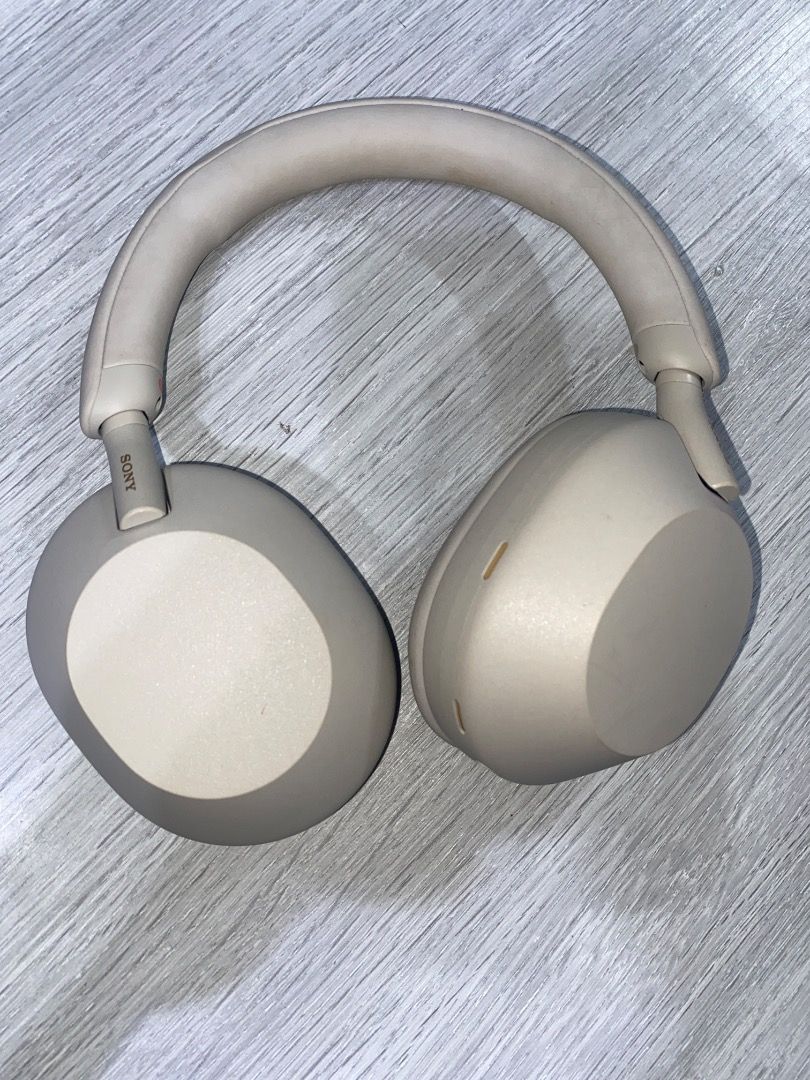 Sony Wh1000Xm5 (Category: Headphones & Headsets) located in Angeles City. Submitted by mjmcllaine (Listing ID 1462556523, Image 1). Description: Sony WH-1000XM5 Wireless Noise-Cancelling Headphones Selling my Sony WH-1000XM5 headphones. Great condition and still sounds amazing. Perfect for music, movies, work, travel, and everyday use. ✨ Features: * Excellent noise cancellation * Premium sound quality * Comfortable for long listening sessions * W