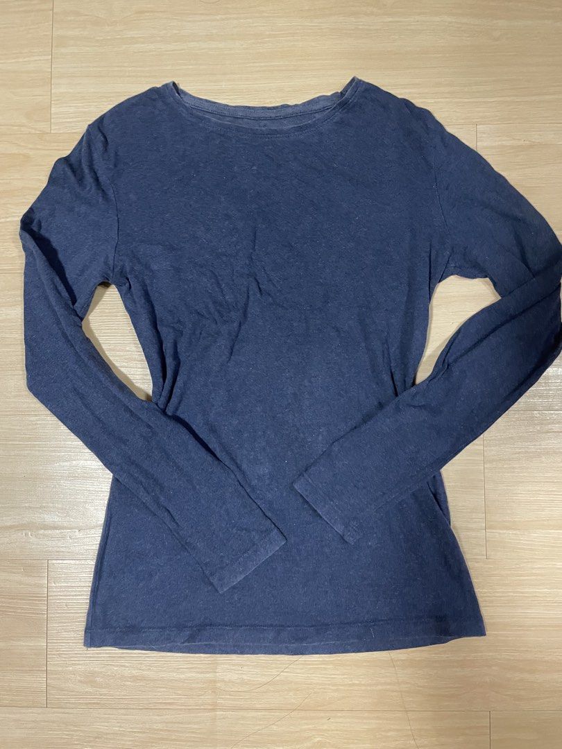 Splash Basics Crew Neck Full Sleeve Shirt Preloved (Category: Shirts) located in San Juan, La Union. Submitted by nicaaas (Listing ID 1462596383, Image 1). Description: - no issues - can fit small-medium - FREE IF YOU BUY ANY ON MY LISTINGS - Brand: Splash Basics - Color: Navy Blue - Style: Long Sleeve, Crew Neck - Material: 95% Cotton, 5% Elastane (for comfort and stretch) - Size: 08 - Ideal for: Everyday wear.