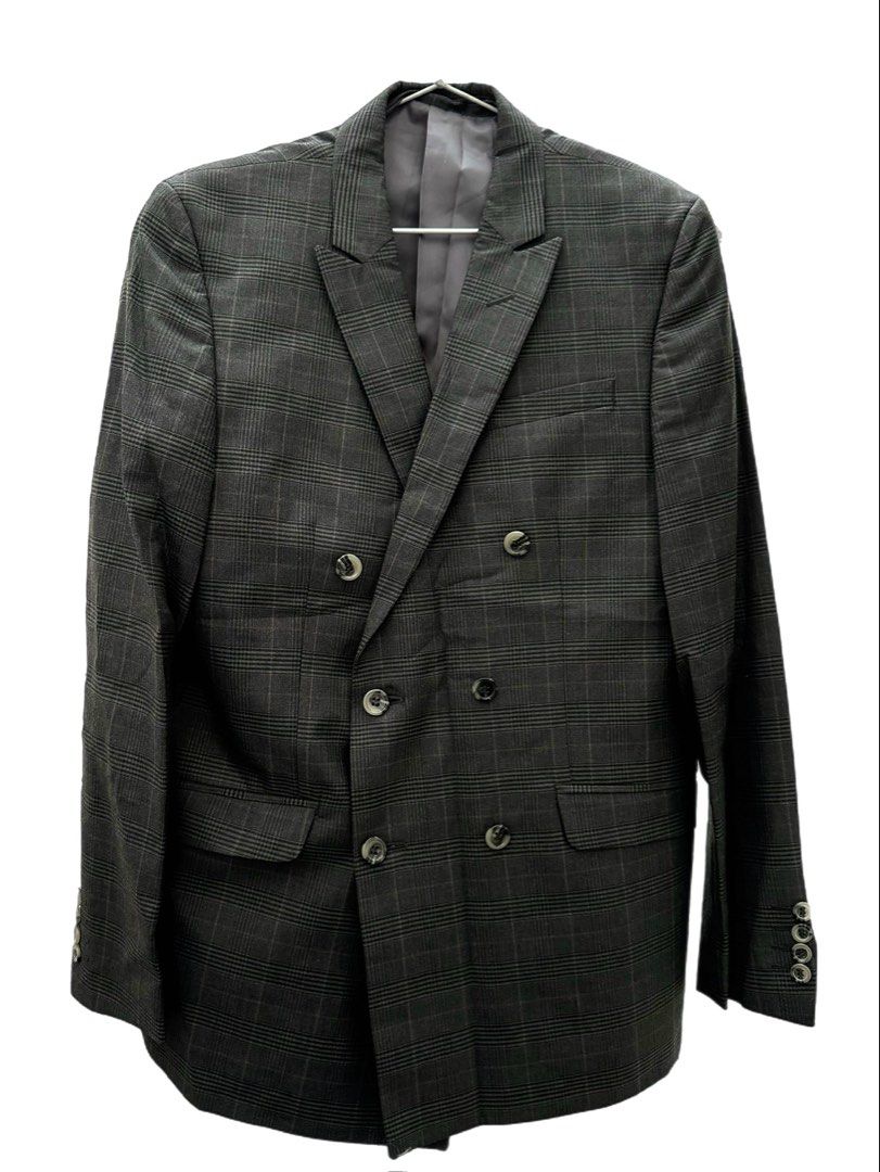Splash Double Breasted Plaid Blazer Contemporary Fit Size 38 (Category: Coats, Jackets and Outerwear) located in Cagayan de Oro. Submitted by divinephoenix (Listing ID 1462533110, Image 1). Description: - Brand: Splash bought in Dubai - Style: Double-Breasted Blazer - Color: Grey Plaid - Fit: Contemporary - Size: 38 MEN - Features: Classic plaid pattern, button detailing, fully lined interior - Occasion: Formal or Smart Casual - Condition: Please