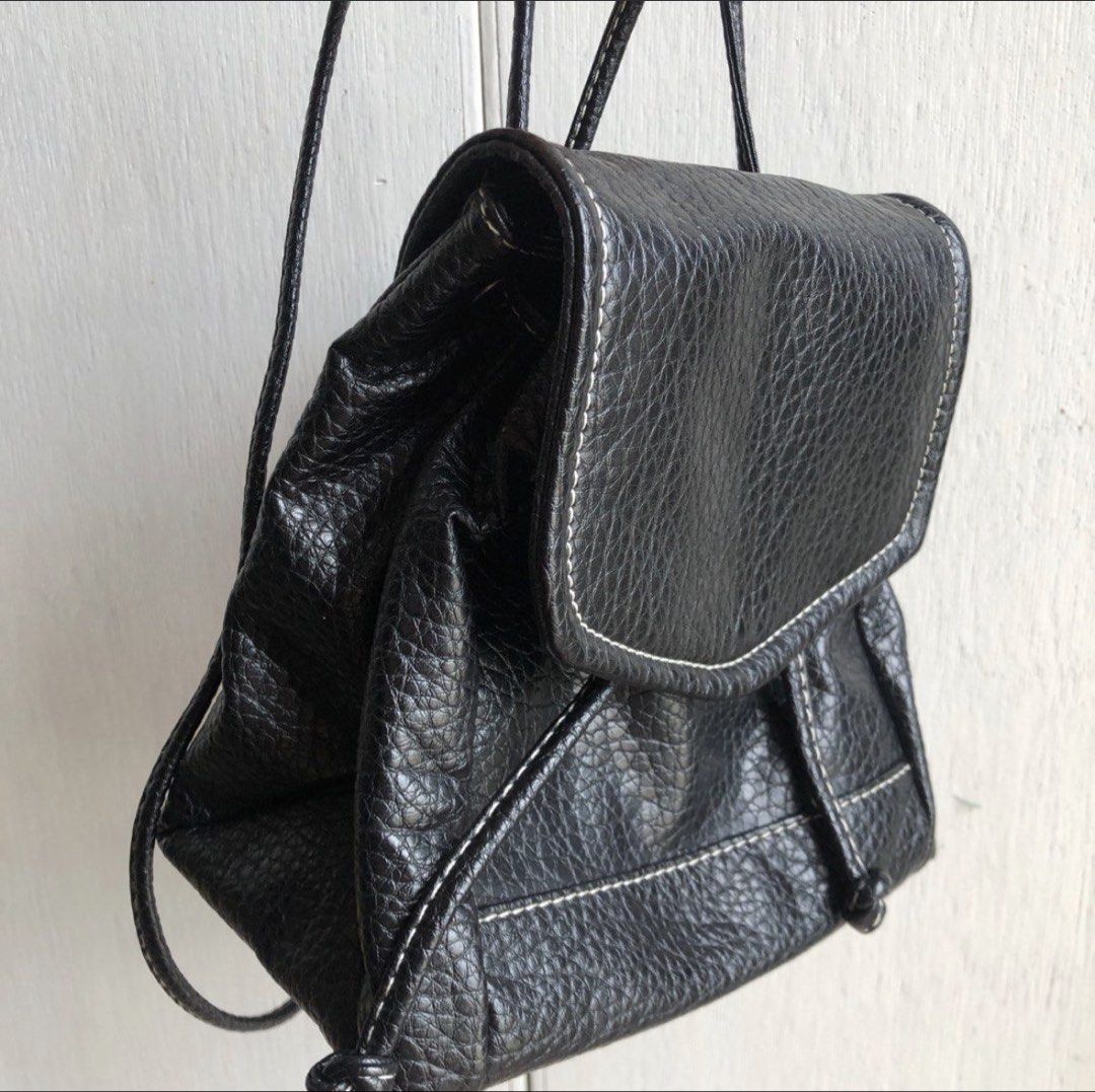 SPLASH Mini Black Backpack (Category: Backpacks) located in Manila. Submitted by erlaien.ph (Listing ID 1462493598, Image 1). Description: 🏷 BUY NOW: great for fashion & travel! Includes: - High-quality backpack that’s been with me for years & still in mint condition 🧺 RFS: no longer used 🛒 Payment method: GCASH/BANK 📦 Shipping: LALAMOVE or GRAB PM ME FOR MORE INQUIRIES 💌 Check out my profile for other great offers & nice stuffs! Follow me f