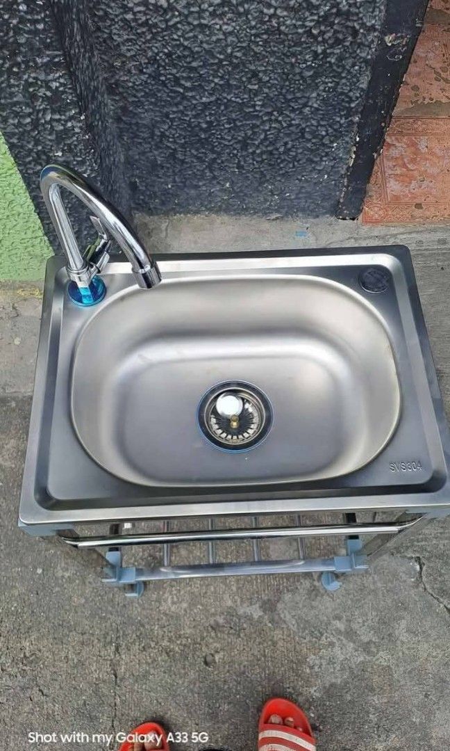 Stainless Steel Single Sink (Category: Other Home Furniture) located in Manila. Submitted by redonline (Listing ID 1462440866, Image 1). Description: Stainless Steel Single Sink ₱1,500 ON HAND BRAND NEW Accept Gcash payment/COD Same day delivery PM for orders and inquiries.
