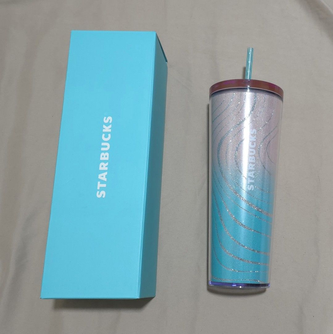 Starbucks Cold Cup 2026 Turquoise (Category: Water Bottles & Tumblers) located in Las Pinas. Submitted by monmonish (Listing ID 1462629254, Image 1). Description: Brand New Never been used 24oz Turquoise/Pink color.