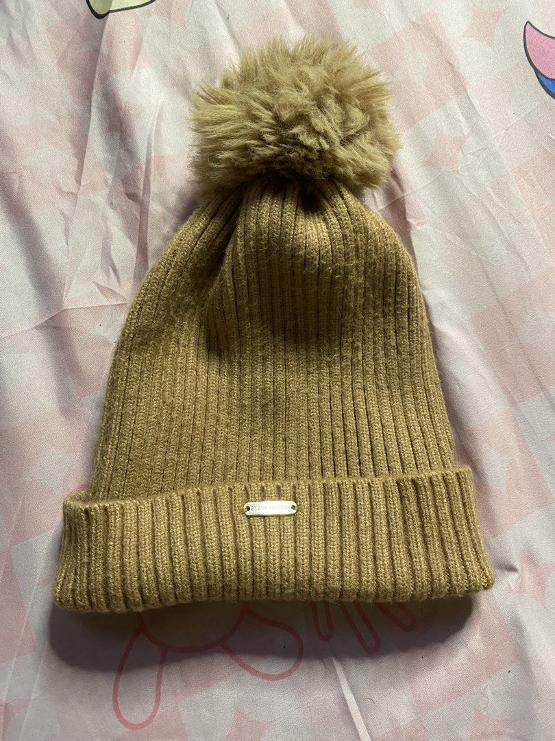 Steve Madden Knit Pom Pom Beanie Hat (Category: Caps & Hats) located in Manila. Submitted by pc.thrift (Listing ID 1462542855, Image 1). Description: .