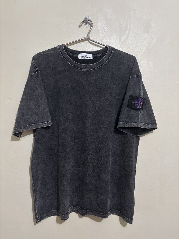 Stone Island (Category: Tshirts & Polo Shirts ) located in Muntinlupa City. Submitted by owrayttttt (Listing ID 1462576924, Image 1). Description: - Dimes is 22x28 - Complete tags - No issue - Free shipping via j&t.