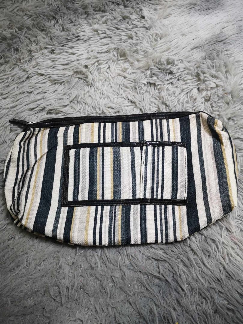 Striped Pattern Zipper Closure Cosmetic Pouch (Category: Purses & Pouches) located in Santa Cruz. Submitted by jmy_surplus.2 (Listing ID 1462670194, Image 1). Description: Size ; L - 9.2 W - 15.4 Color ; Black , White Type ; Pouch Brand ; No brand Material ; Nylon Style ; Zipper Closure Cosmetic Pouch LR 129 JMY 1 Batch #221.