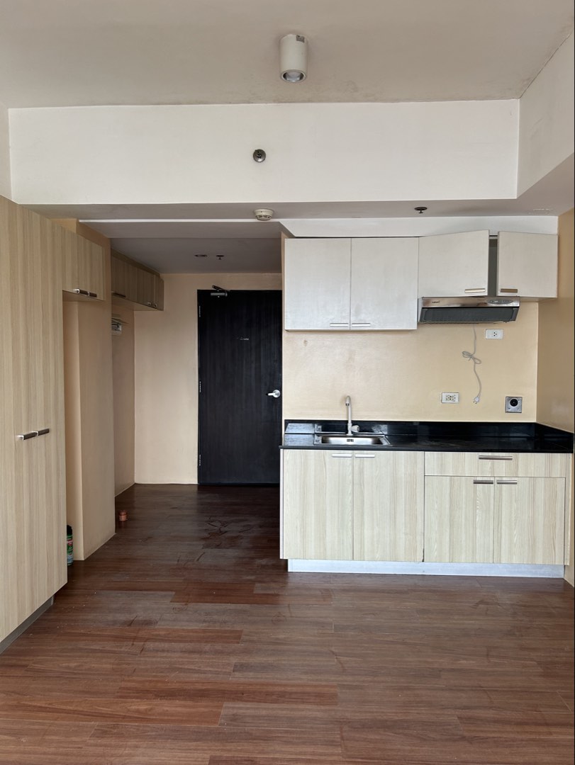 (Category: ) located in . Submitted by malou.961 (Listing ID 1266743500, Image 1). Description: .