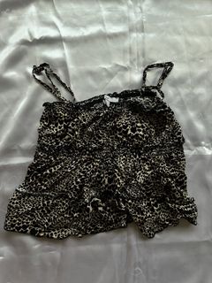 (Category: ) located in . Submitted by minjiiiiaaaaa (Listing ID 1462567526, Image 1). Description: .