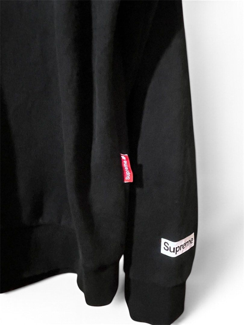 Supreme Sweatshirts (Category: Coats, Jackets and Outerwear) located in Maasin. Submitted by javier_ken (Listing ID 1462495552, Image 2). Description: Dimes L-29 W-18 Good as new condition💯 No issues✅ Loc.Tacloban Leyte,Visayas📌.