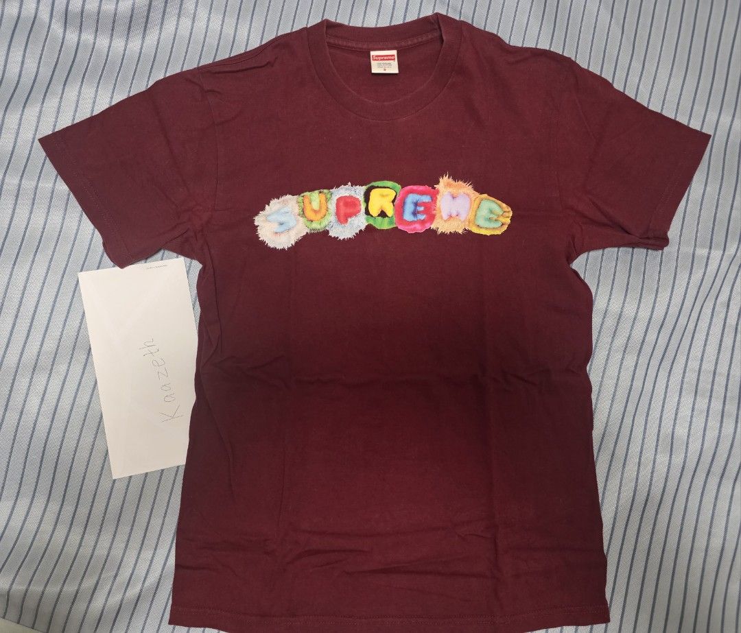 Supreme T-shirt (多款) （分類：T-shirt、恤衫、有領衫）位於 Hong Kong。 由 nightfung 提交（商品編號 1462609110，圖片 3）。簡介： <<退坑 WTS>> 二手 Supreme Tee (紅 tap ) total: 7 件 All size S & M Total : $1,000 二手 Supreme Tee, total: 10 件 All size S & M Total : $1,000 全買 17 件，$1,800 面交或 SF 到付。