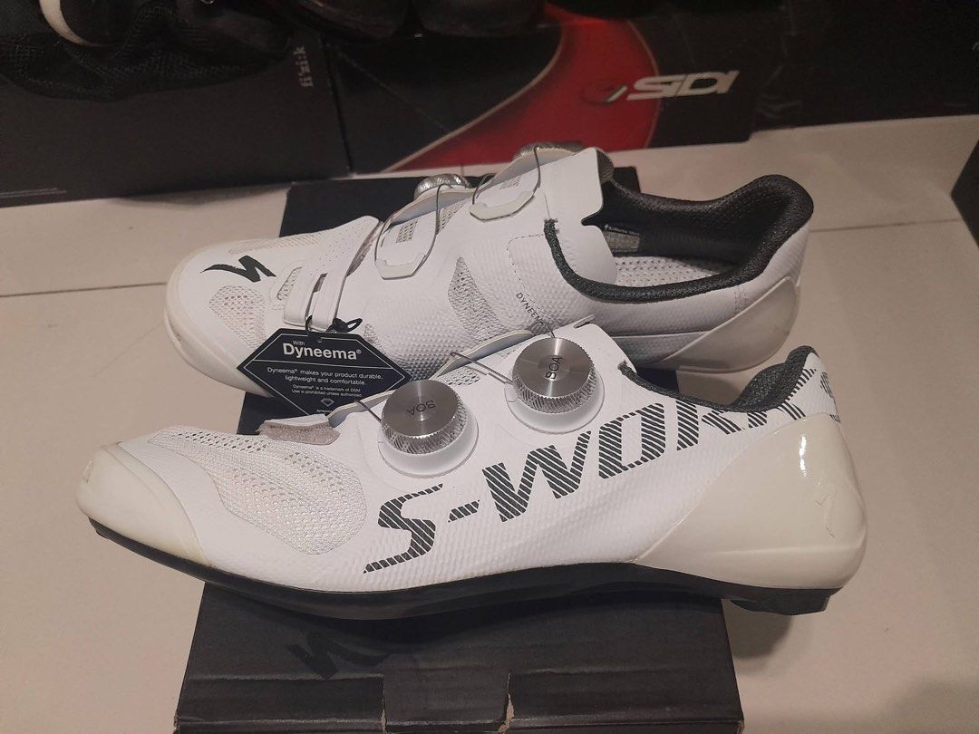 SWORKS VENT BNEW (Category: Other Sports Equipment and Supplies) located in Manila. Submitted by royal.corine (Listing ID 1462503747, Image 3). Description: SWORKS VENT BNEW SIZE 41 .