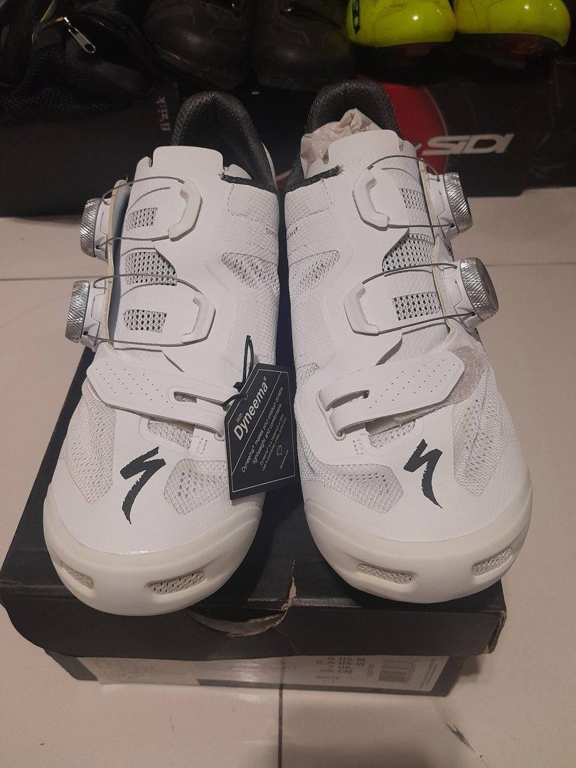 SWORKS VENT BNEW (Category: Other Sports Equipment and Supplies) located in Manila. Submitted by royal.corine (Listing ID 1462503747, Image 1). Description: SWORKS VENT BNEW SIZE 41 .