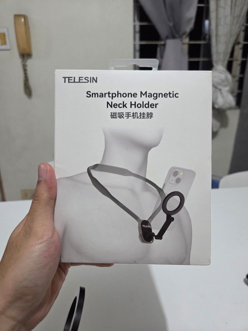 TELESIN Smartphone Magnetic Neck Holder (Category: Mounts & Holders) located in Quezon City. Submitted by keywayelih (Listing ID 1462627927, Image 1). Description: SELLING P650.00 TELESIN Smartphone Magnetic Neck Holder Used once RFS: Decluttering MOP: GCash, Maya, Bank Transfer, Cash MOD: Grab, Lalamove, Borzo, Pick-Up Location: West Avenue, Quezon City.