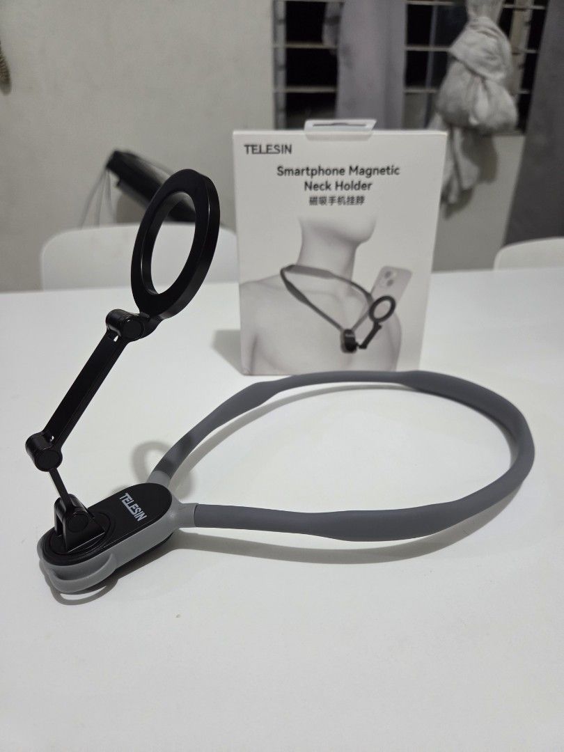 TELESIN Smartphone Magnetic Neck Holder (Category: Mounts & Holders) located in Quezon City. Submitted by keywayelih (Listing ID 1462627927, Image 3). Description: SELLING P650.00 TELESIN Smartphone Magnetic Neck Holder Used once RFS: Decluttering MOP: GCash, Maya, Bank Transfer, Cash MOD: Grab, Lalamove, Borzo, Pick-Up Location: West Avenue, Quezon City.