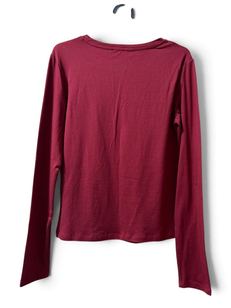 Terranova basic long-sleeve crew neck top (Category: Longsleeves) located in Santol. Submitted by lululane (Listing ID 1462618515, Image 2). Description: .