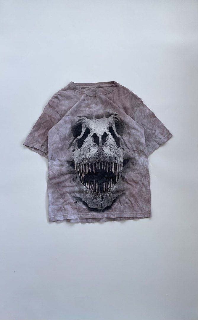 the mountain t rex skull (Category: Tshirts & Polo Shirts ) located in General Mariano Alvarez. Submitted by savenlester (Listing ID 1462630324, Image 1). Description: The mountain t Rex skull ◾W - 19 ◾L - 26 ◾Good condition ◾Color rate 9/10 .