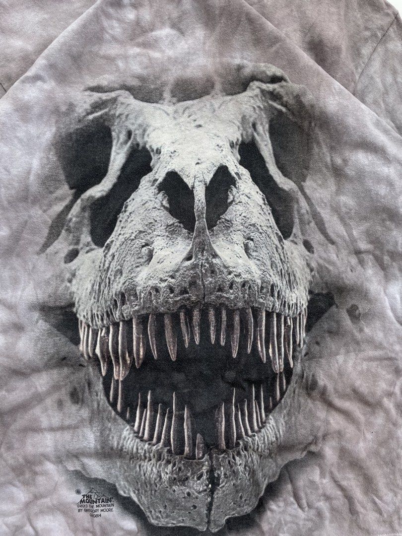 the mountain t rex skull (Category: Tshirts & Polo Shirts ) located in General Mariano Alvarez. Submitted by savenlester (Listing ID 1462630324, Image 2). Description: The mountain t Rex skull ◾W - 19 ◾L - 26 ◾Good condition ◾Color rate 9/10 .