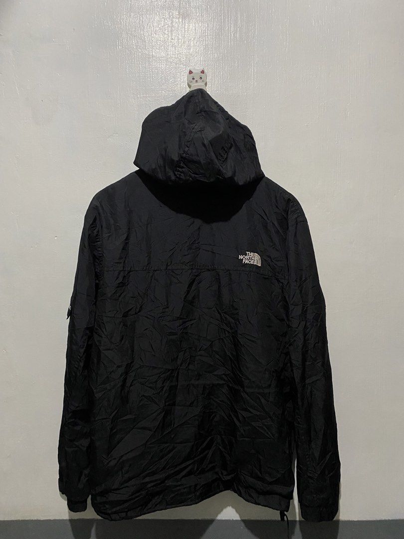 THE NORTH FACE (Category: Coats, Jackets and Outerwear) located in General Santos City (Dadiangas). Submitted by itzzur.rapi (Listing ID 1462586459, Image 3). Description: 21x27 Dimension No issue Excellent Condition.