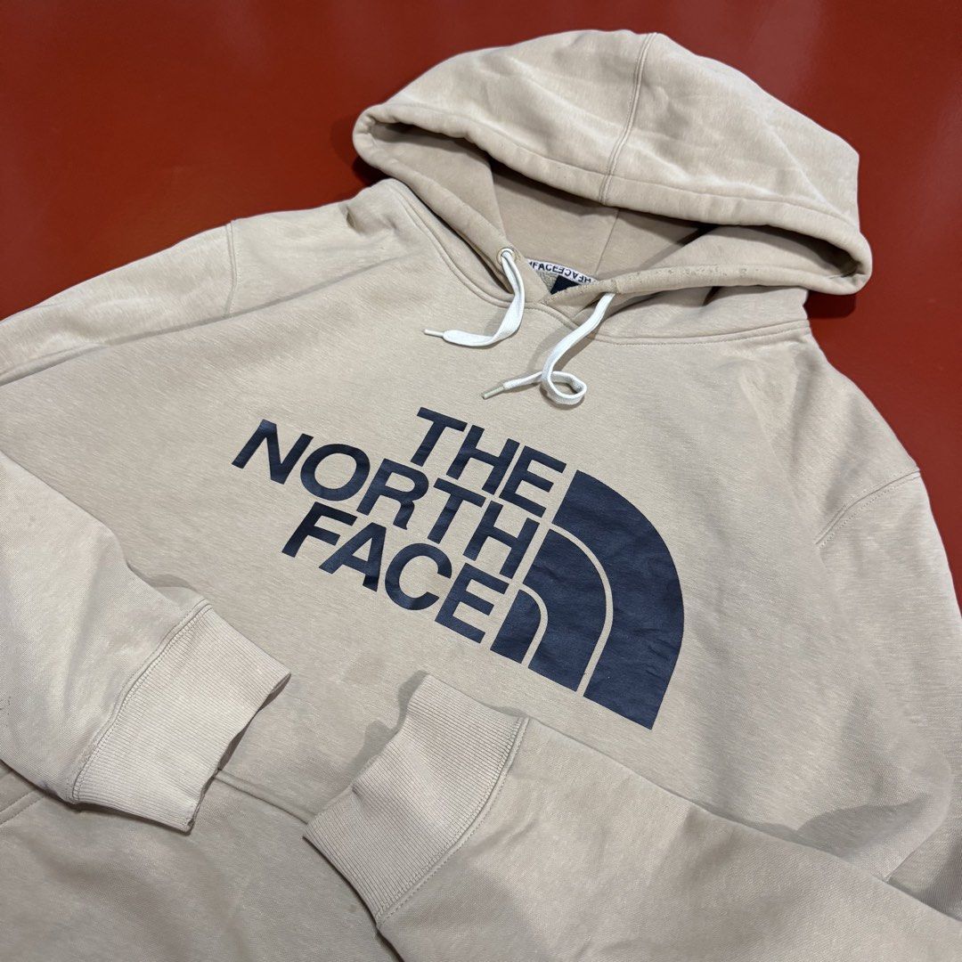 THE NORTH FACE HOODIE (Category: Hoodies) located in Pasig City. Submitted by buzzthrifty (Listing ID 1462617302, Image 2). Description: SIZE XL-XXL 25x29 EXCELLENT CONDITION MINIMAL DISTRESS AND STAIN (NEEDS WASH) CHECK LAST 2 PICS .