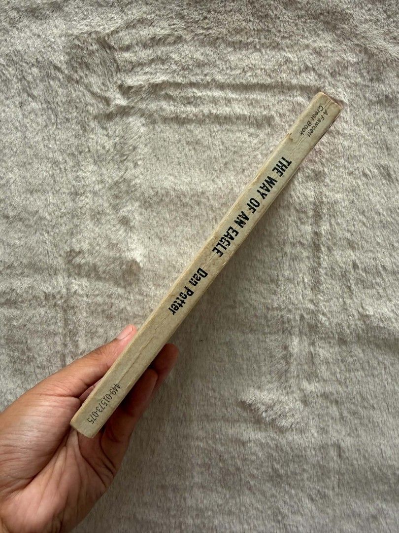 The Way Of An Eagle - Dan Potter (Category: Storybooks) located in Santiago. Submitted by bookworm_club (Listing ID 1462457994, Image 3). Description: 📚no cancellation, return or exchange. 📚secondhand books. some books are in good condition while some has minimal flaws (foxing, creases, dog-eared pages, etc.) 📚reasonable haggling is allowed. 💰MOP: For same day pickup - CASH & BANK TRANSFER For shipping or scheduled pickup - BANK TRANSFER 🚚MO