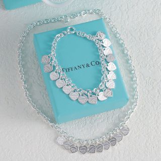 (Category: ) located in . Submitted by velorajewelry (Listing ID 1462459028, Image 1). Description: .