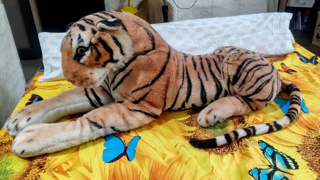 Tiger Stuffed Plush Toy (Category: Plushies & Soft Toys) located in Malabon City. Submitted by frgenesis (Listing ID 1462625321, Image 1). Description: FS: Tiger Plush Length: 33 in / 84 cm RFS: Decluttering Can do meet ups: Around Malabon Or delivery.
