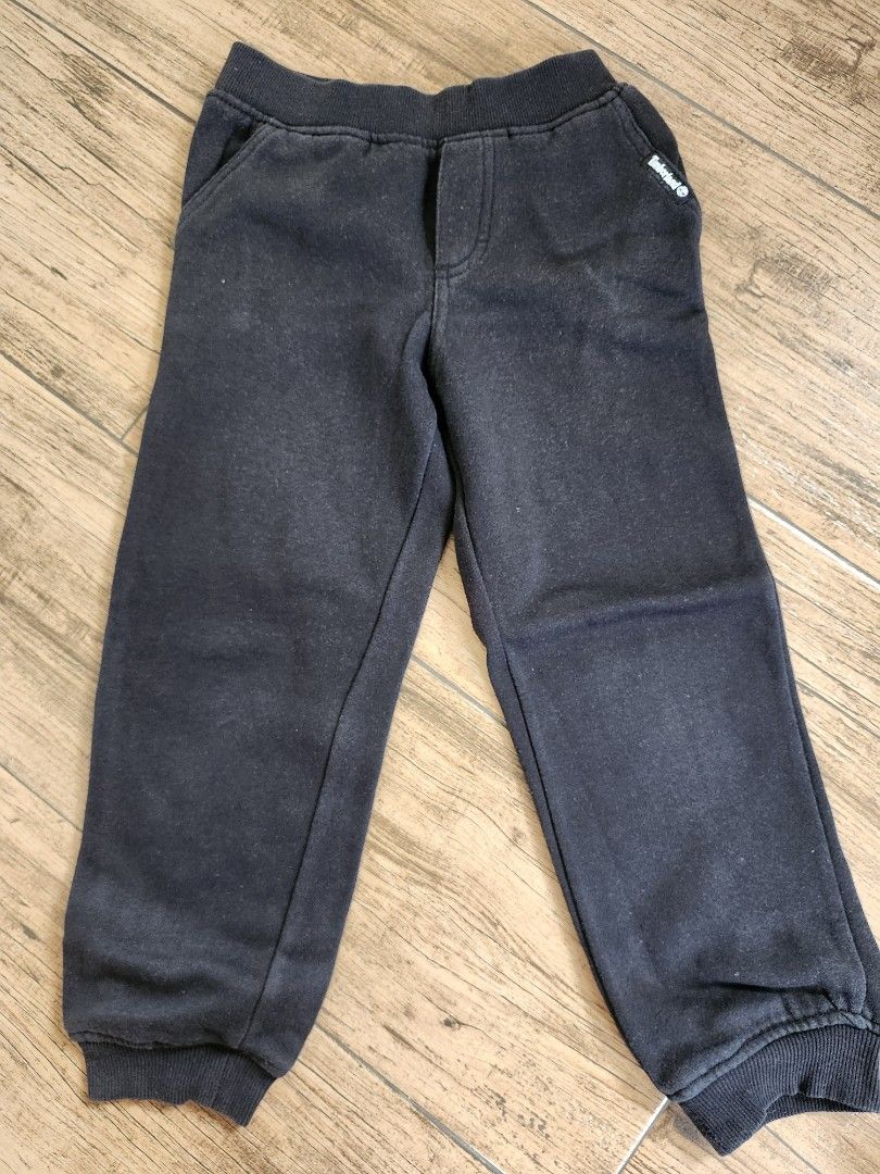 Timberland Black Jogger Pants (Category: Babies & Kids Fashion) located in Las Pinas. Submitted by closetful.ph (Listing ID 1462676147, Image 1). Description: fleece-lined ideal for 5 to 6.