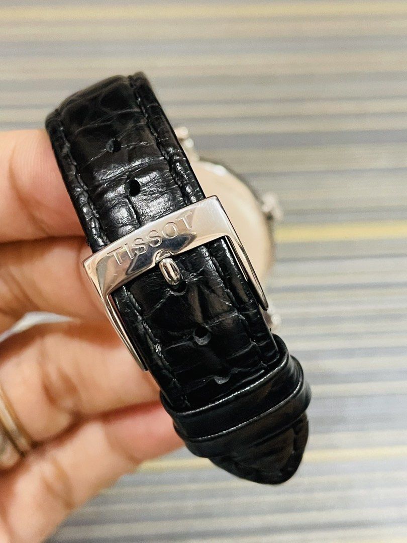 Tissot Everytime Ladies or Unisex Midsize (Category: Men's Watches) located in Paranaque City. Submitted by robertsoon.08 (Listing ID 1462497914, Image 3). Description: Tissot Everytime Ladies or Unisex Midsize Swiss Quartz Movement 34mm case size Original leather Bracelet Good running condition Preloved used watch Authentic/Original Watch only!! with provided box ordinary.