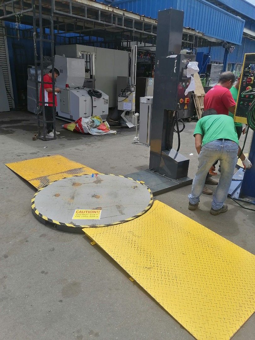 TMD-P46P-PLUS Pallet Stretch Wrapping Machine (Category: Industrial Equipment) located in Muntinlupa City. Submitted by fast_bryantorrentefernand (Listing ID 1462466919, Image 1). Description: - TMD-P46P-PLUS Pallet Stretch Wrapping Machine - Year: 2018 - Power: 220-240V, 1 phase, 50/60Hz - Power Consumption: 1.2kW, 5.2A - Ideal for packaging operations - Good working condition - Ready for pickup.