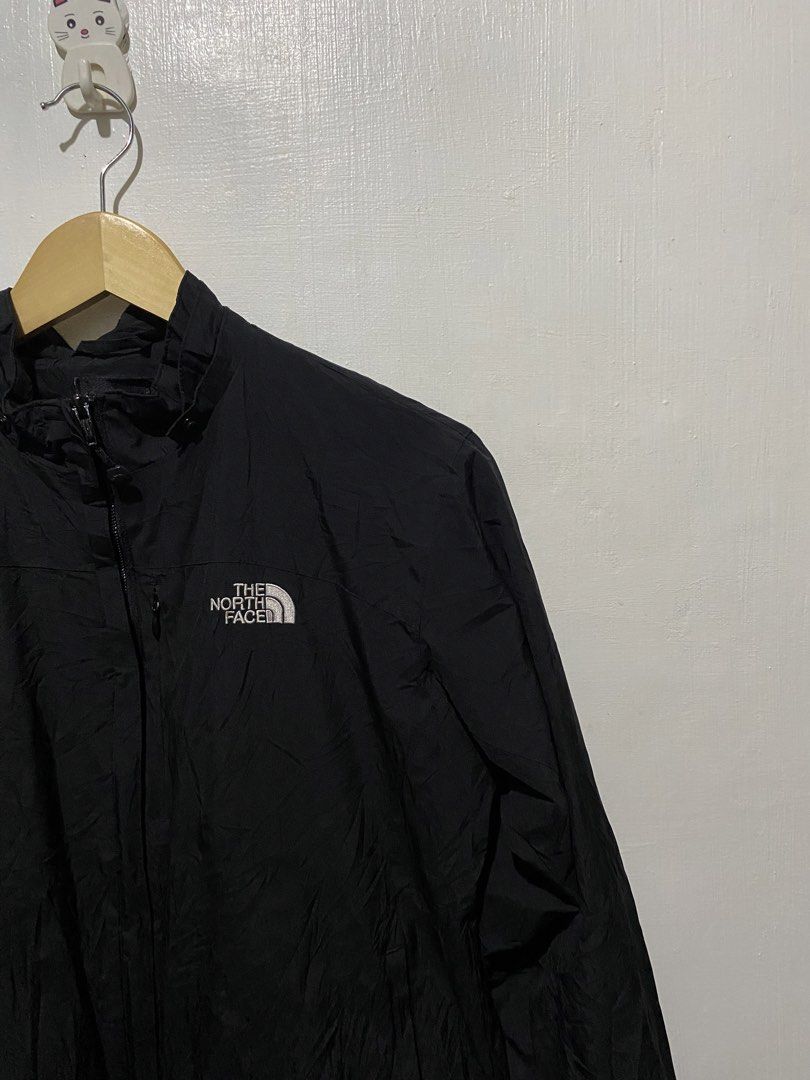 TNF (Category: Coats, Jackets and Outerwear) located in General Santos City (Dadiangas). Submitted by itzzur.rapi (Listing ID 1462585517, Image 3). Description: 20x23 Dimension Excellent No Issue.