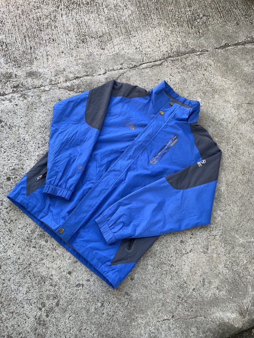 TNF GORETEXT JACKET (Category: Coats, Jackets and Outerwear) located in Kalibo. Submitted by thriftyfinds09 (Listing ID 1462606350, Image 1). Description: TNF GORETEXT JACKET Lightly used condition Size L 21.5width 28.5 length Need wash Missing hood Issue:Last 4pics Color rate:9.5/10 📥📥📥.
