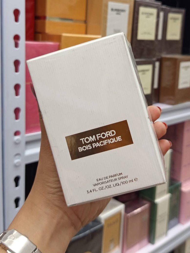 TOM FORD BOIS PACIFIQUE EDP | PREMIUM QUALITY (Category: Fragrance & Deodorants) located in Quezon City. Submitted by embere_shop (Listing ID 1462454605, Image 1). Description: 📌 Perfect for yourself or as a gift! ✨ Whether you’re treating yourself or looking for a gift for birthdays and any special occasion, this is a great choice. 💗 The scent is very close to 0G and long-lasting, perfect if you want something that smells premium without going