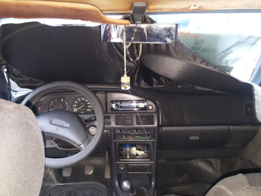 Toyota Corolla AE92 Manual (Category: Used Cars) located in Las Pinas. Submitted by ian_the_essence (Listing ID 1462600461, Image 3). Description: 1991 Toyota Corolla AE92 (Smallbody) 2E Engine 200,000km mileage Complete OR/CR, Open DoS Registered until 2027 Price nego PM for more details RFS: Uncontinued project car; nastock Issue: Battery, pintura .