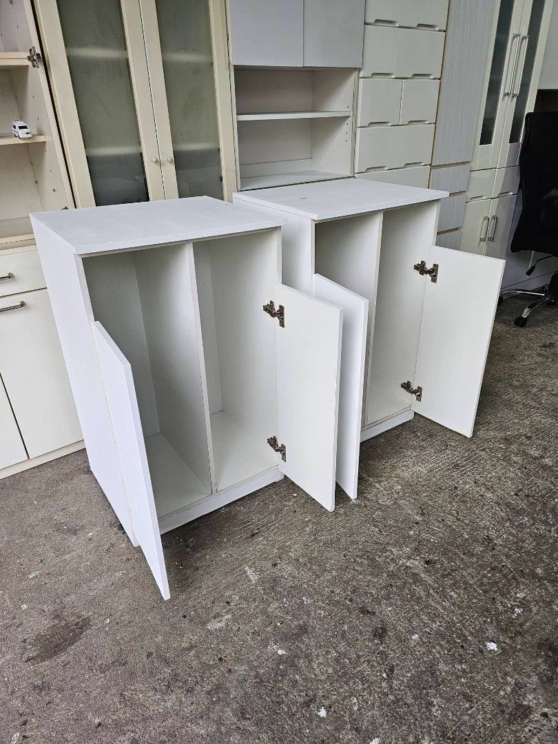 Trash bin (Category: Shelves, Cabinets & Racks) located in Meycauayan. Submitted by marygracecasimiro (Listing ID 1462615475, Image 2). Description: Trashbin Cabinet ‼️₱4,500 Each‼️ ✔️L-21.5 H-36 W-19 inches 📐 ✔️Laminated 🔖 ✔️Compress & Mdf Back 🪵 ✔Scratches As-is! 👌🧡💙.