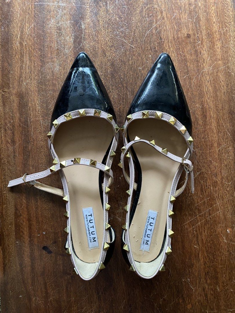 Tutum Black Patent Studded Pointed Toe Flats (Category: Flats & Sandals) located in Silang. Submitted by iamjhestine (Listing ID 1462670689, Image 1). Description: - Brand: Tutum - Style: Black patent flats - Details: Gold studs, light pink trim - Features: Pointed toe, ankle strap - Insole detail: www.tutumshop.com - Overall: Super cute and stylish!.