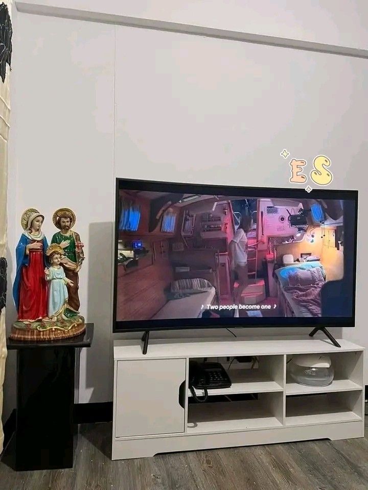 TV Rack (Category: Shelves, Cabinets & Racks) located in Makati City. Submitted by oideme (Listing ID 1462511073, Image 3). Description: .