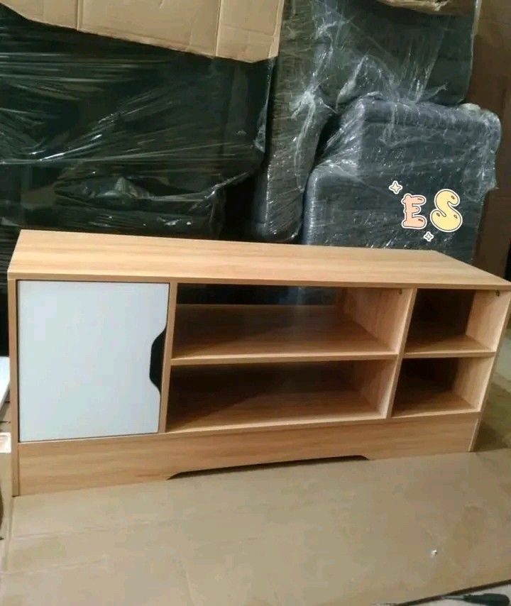 TV Rack (Category: Shelves, Cabinets & Racks) located in Makati City. Submitted by oideme (Listing ID 1462511073, Image 2). Description: .