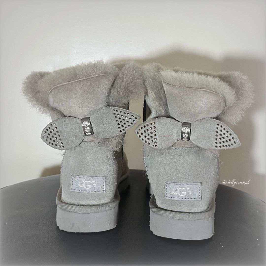 UGG Australia Classic Sparkle Mini Bow (Category: Boots) located in Quezon City. Submitted by reverencesiren.ph (Listing ID 1462637182, Image 1). Description: ୭ ᵎᵎ item’s details : ✉︎ brand : UGG ✉︎ size : usa : 7 | uk : 5 | eu : 38 ✉︎ more details : - cleaned of prior water marks; minor, unnoticeable shading remains on the suede but doesn’t affect look. - vv comfy and still looks good ! .