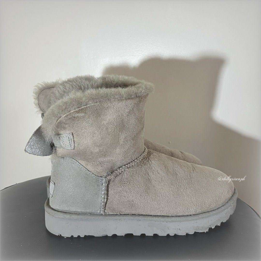 UGG Australia Classic Sparkle Mini Bow (Category: Boots) located in Quezon City. Submitted by reverencesiren.ph (Listing ID 1462637182, Image 3). Description: ୭ ᵎᵎ item’s details : ✉︎ brand : UGG ✉︎ size : usa : 7 | uk : 5 | eu : 38 ✉︎ more details : - cleaned of prior water marks; minor, unnoticeable shading remains on the suede but doesn’t affect look. - vv comfy and still looks good ! .