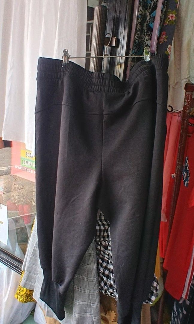 Under Armour xxL (Category: Activewear) located in Davao. Submitted by louellab.2.0 (Listing ID 1462442227, Image 2). Description: no flaws xxL.