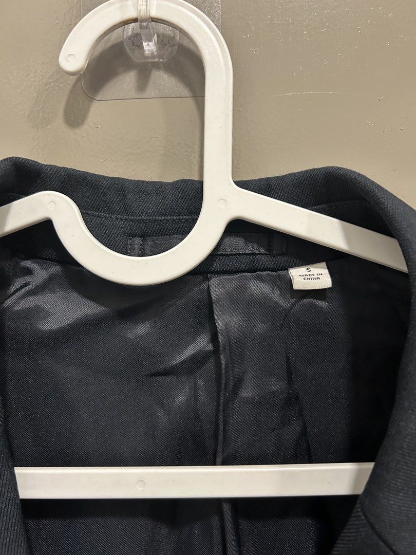 Uniqlo Comfort Jacket Navy Small (Category: Coats, Jackets and Outerwear) located in Quezon City. Submitted by k.srn17 (Listing ID 1462592092, Image 2). Description: Uniqlo comfort jacket / blazer - navy blue Size: Small Dimensions (inches): 19w 24L Condition: Like New No issues Location: Cubao QC Mode of Payment: Gcash, Bank transfer Price negotiable, PM me!.