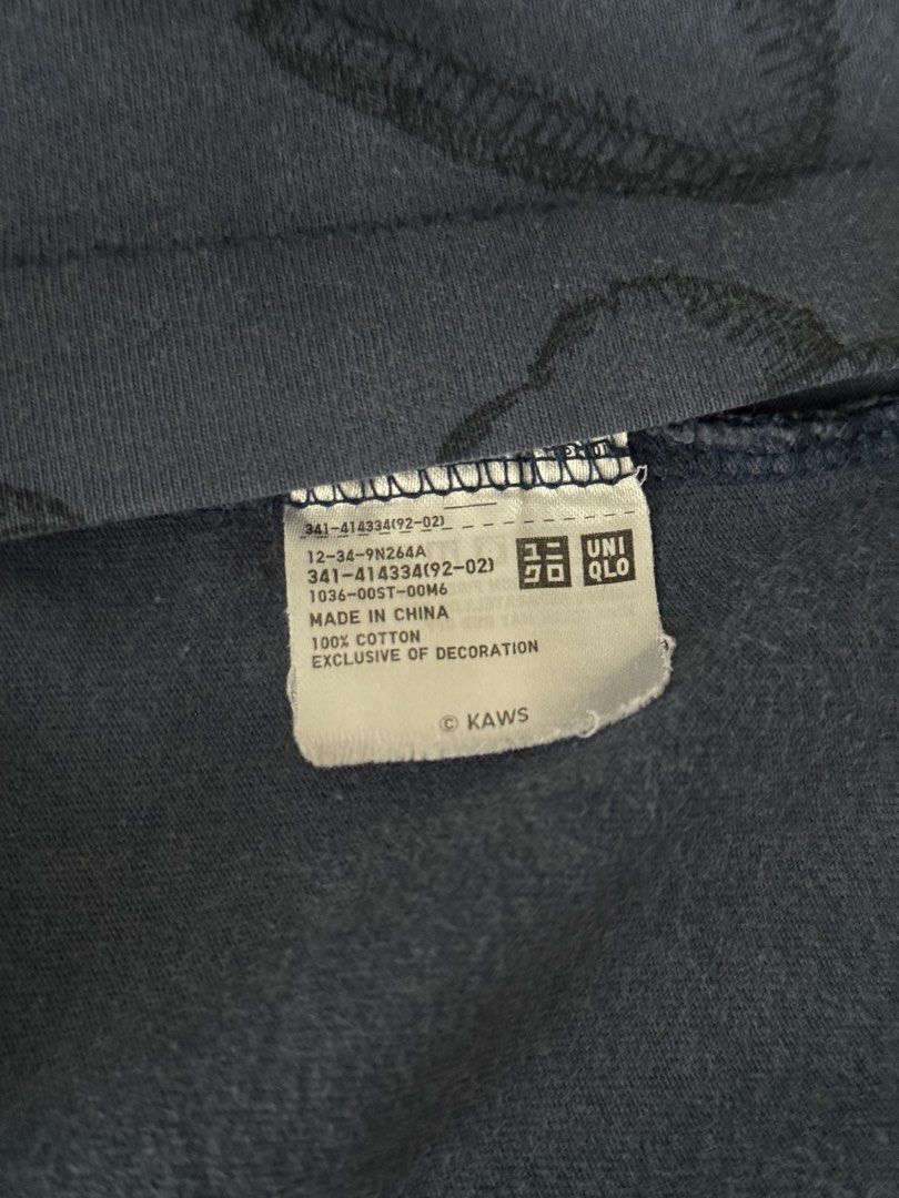 Uniqlo Kaws Collab Shirt Original (Category: Tshirts & Polo Shirts ) located in Manila. Submitted by heatsneakerstoreph (Listing ID 1462497587, Image 3). Description: Used 9/10 Condition Size L KawsxUniqlo Collab RFS: Hindi na po mag fit sakin .